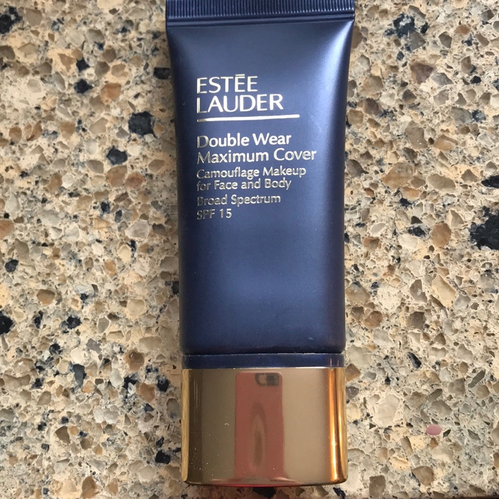 Estée Lauder double wear maximum cover foundation